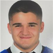 Soy un chico con Bachillerato y actualmente estudiante de segundo año de  Historia en la Universidad de Cadiz. Estoy interesado en dar clases de Historia e Historia del Arte.